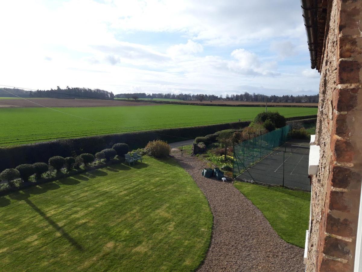 Upper Eyton Bed & Breakfast *